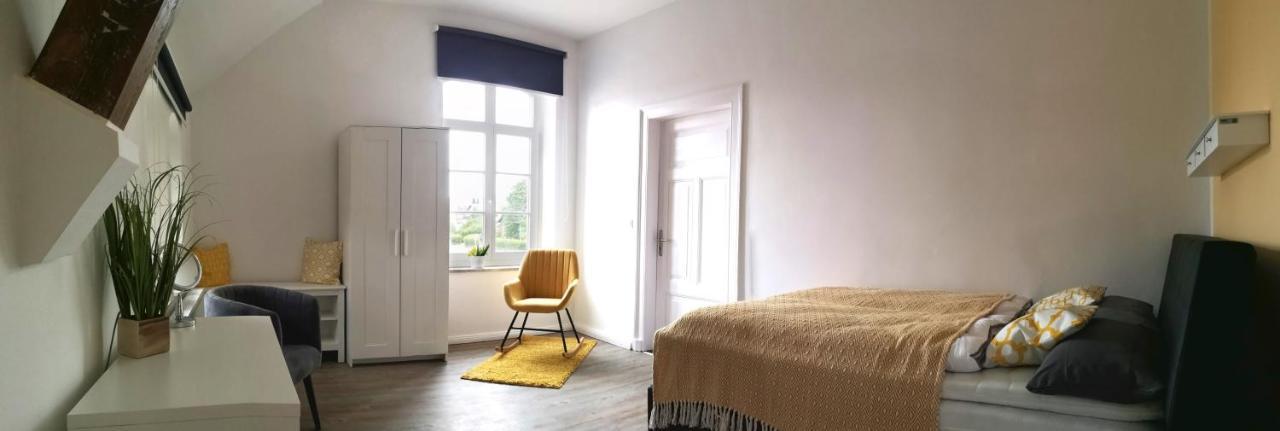 Ferienwohnung Im Bahnhof Luegde Esterno foto