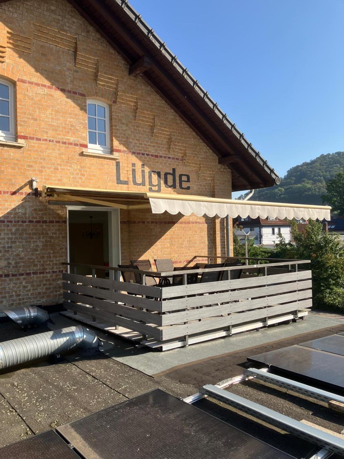 Ferienwohnung Im Bahnhof Luegde Esterno foto